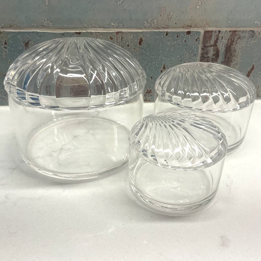 Vintage US Acrylic Seashell Nesting Trinket Boxes